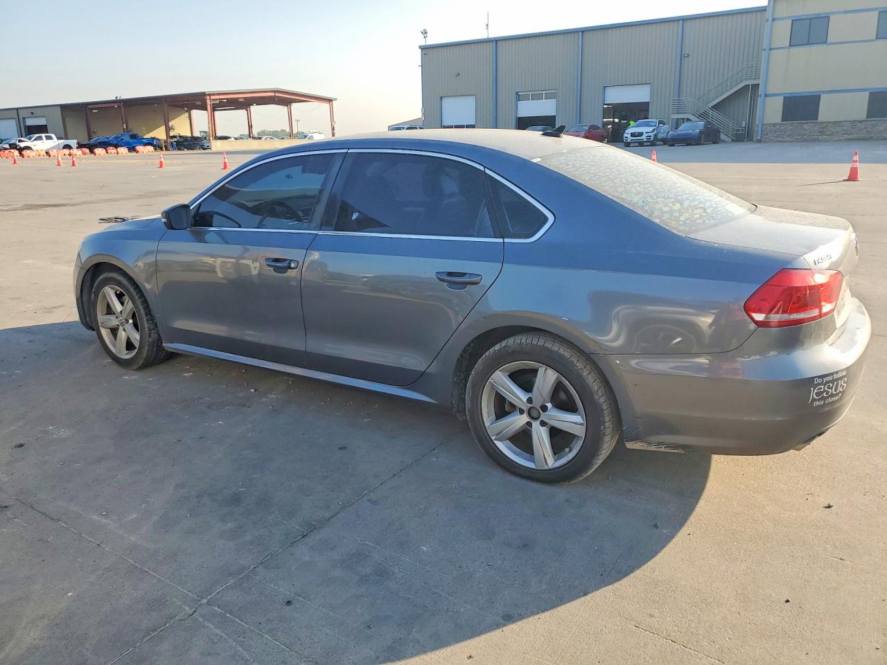 1VWBH7A34DC000135 · 2013 VOLKSWAGEN PASSAT · 2/12