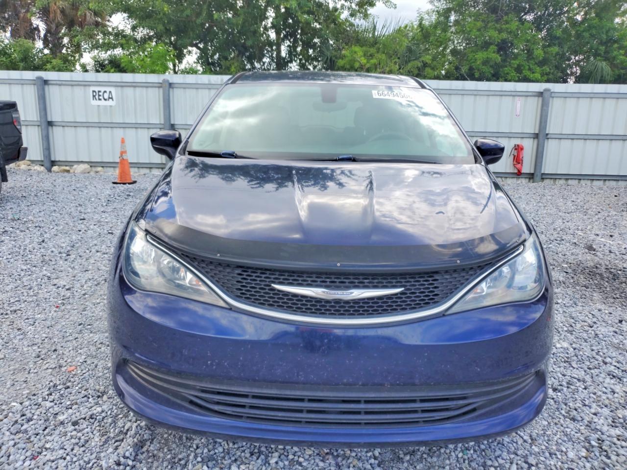 2C4RC1DG7HR688883 · 2017 CHRYSLER PACIFICA · 5/13