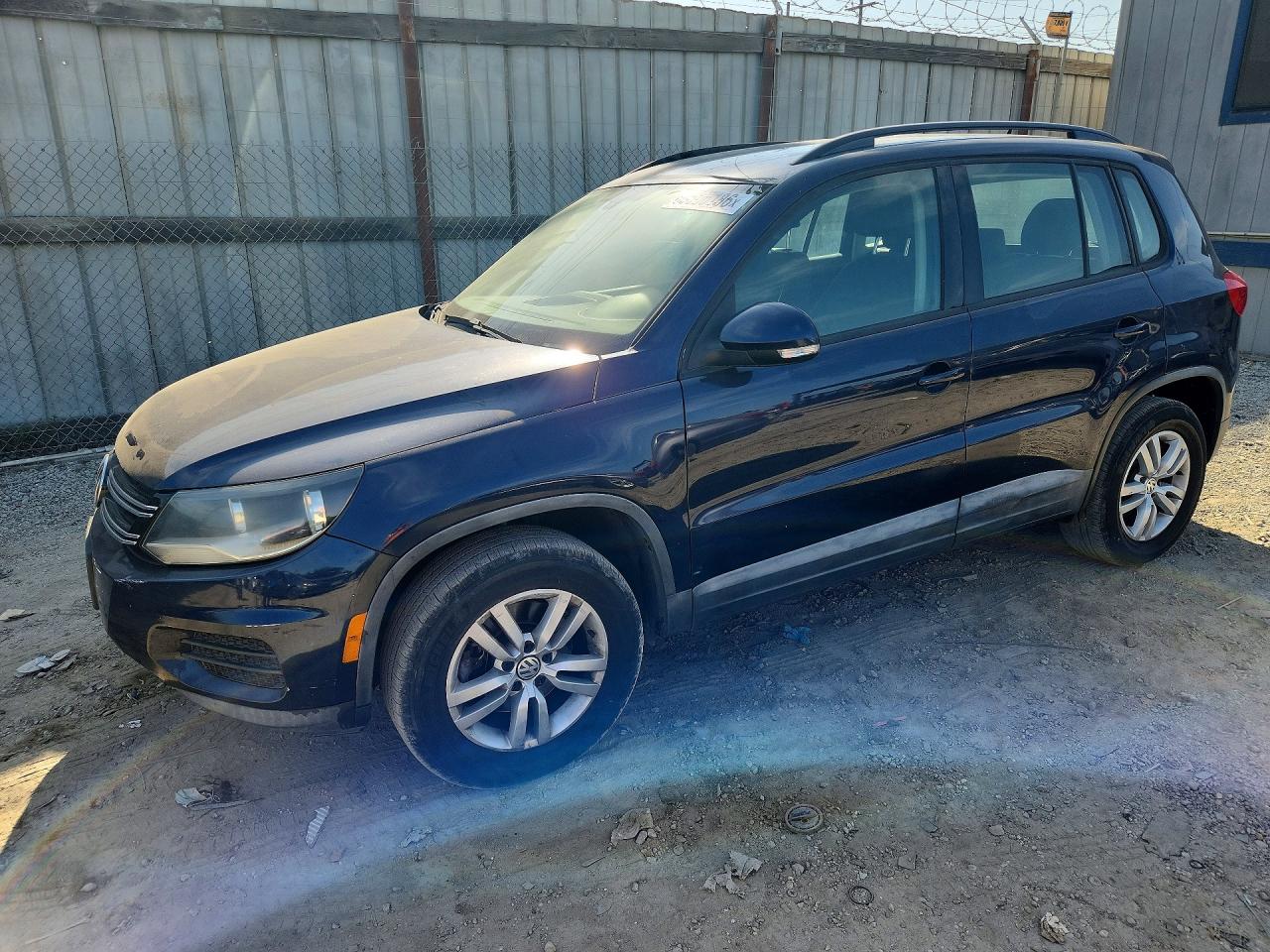 WVGAV7AX1GW547498 · 2016 VOLKSWAGEN TIGUAN