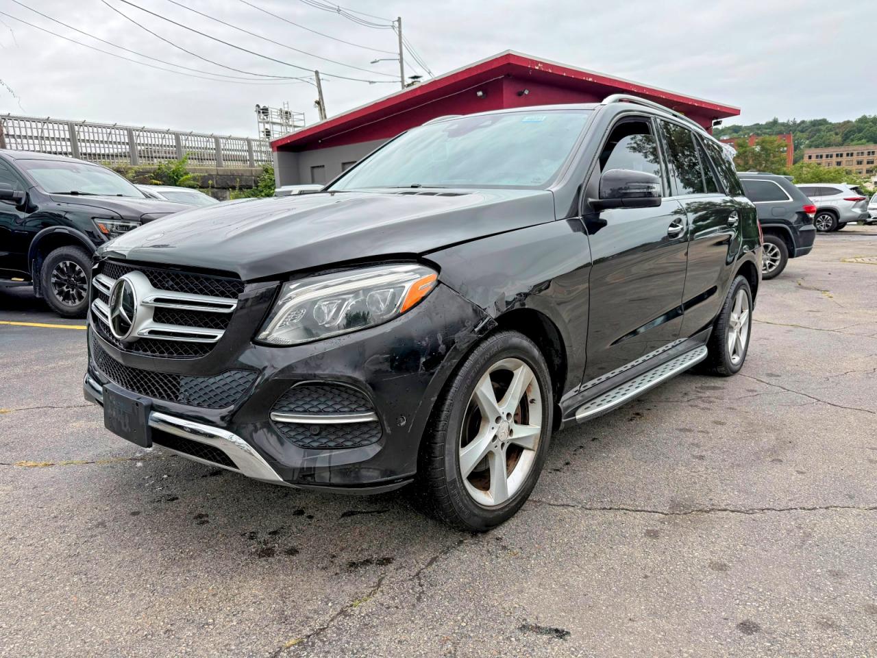 4JGDA5HB2GA728808 · 2016 MERCEDES-BENZ GLE