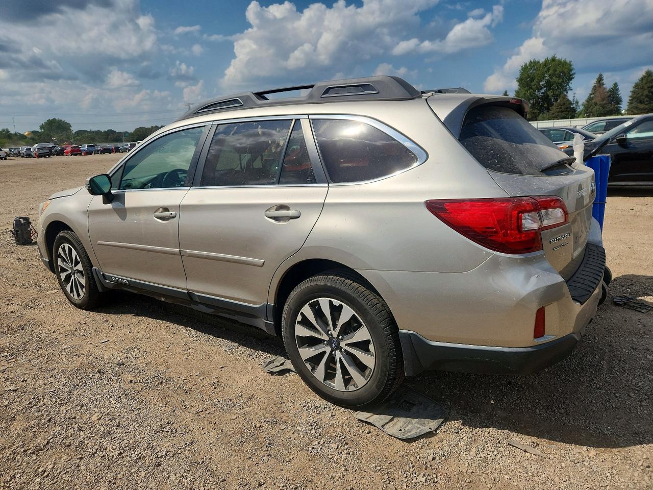 4S4BSANC4F3308299 · 2015 SUBARU OUTBACK · 2/12