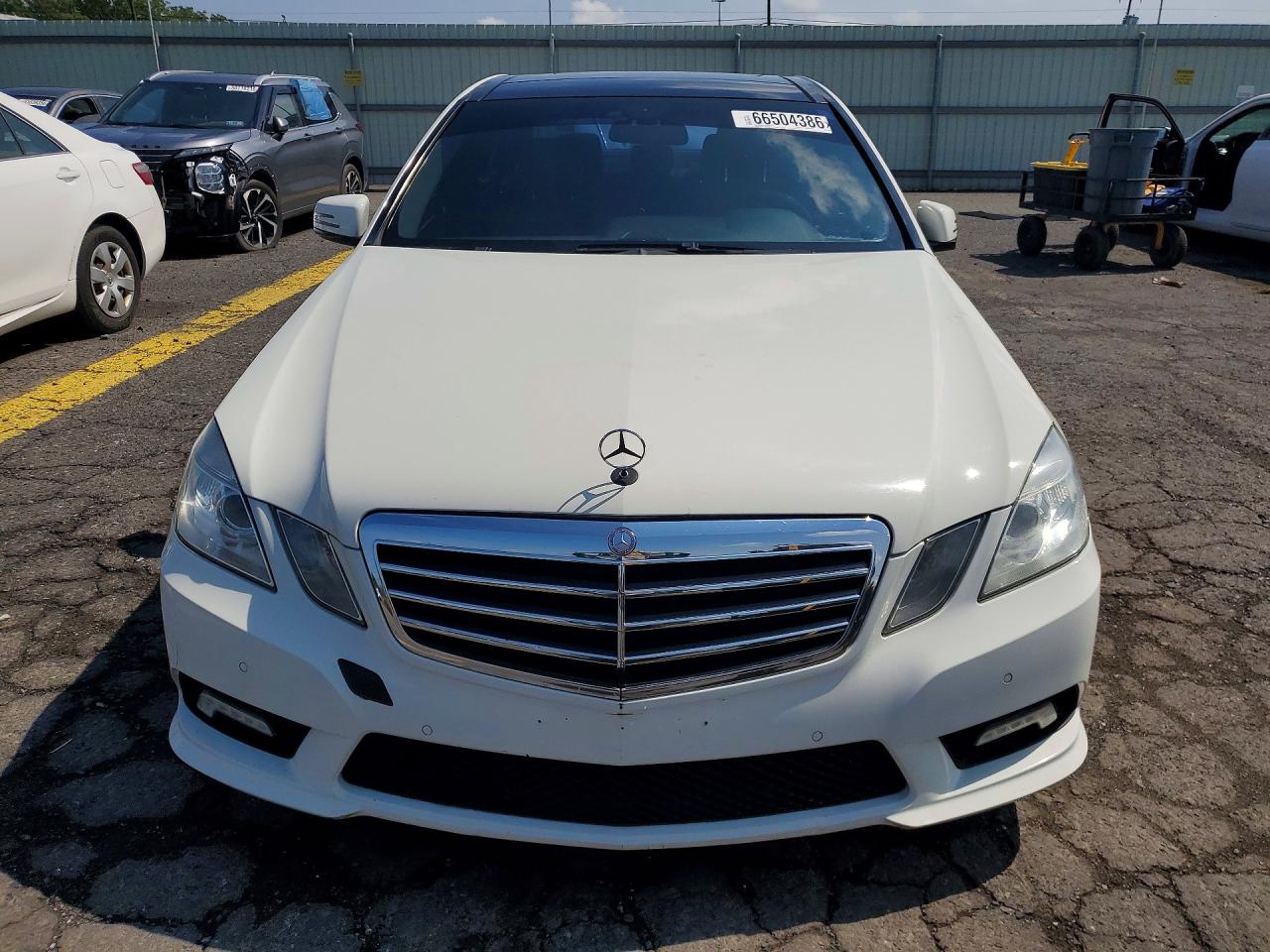 WDDHF8HB8BA292084 · 2011 MERCEDES-BENZ E · 5/13
