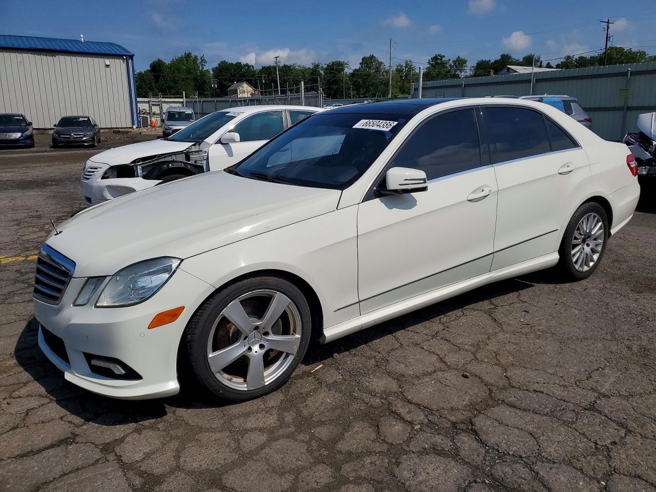 WDDHF8HB8BA292084 · 2011 MERCEDES-BENZ E