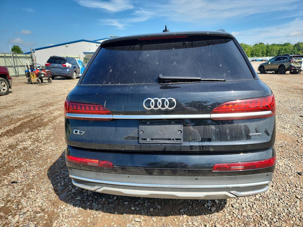 WA1AXAF7XMD010716 · 2021 AUDI Q7 · 6/13