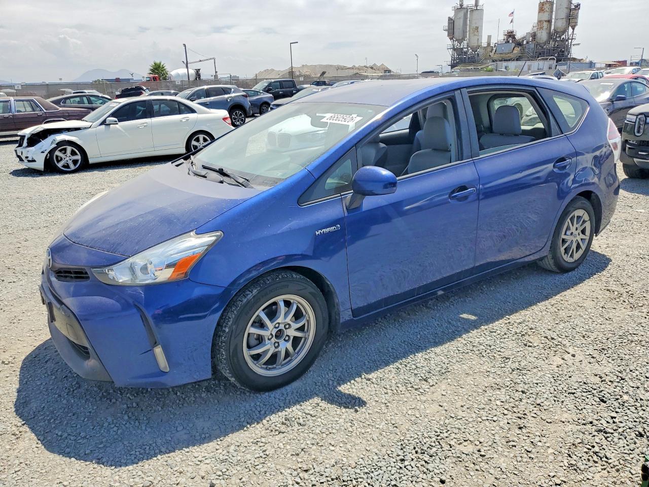 2016 TOYOTA PRIUS V