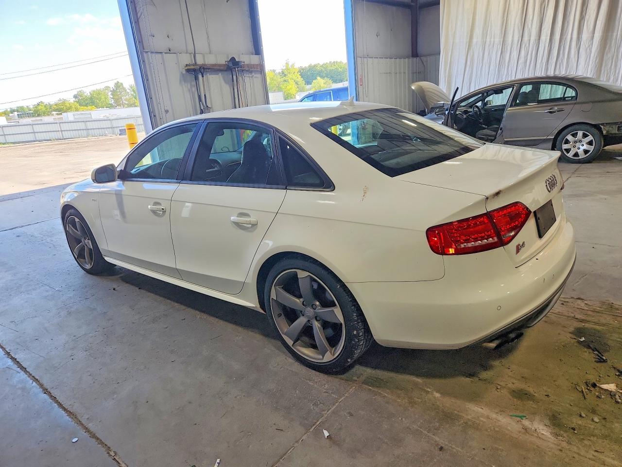 WAUKGAFL8CA115730 · 2012 AUDI S4 · 2/12