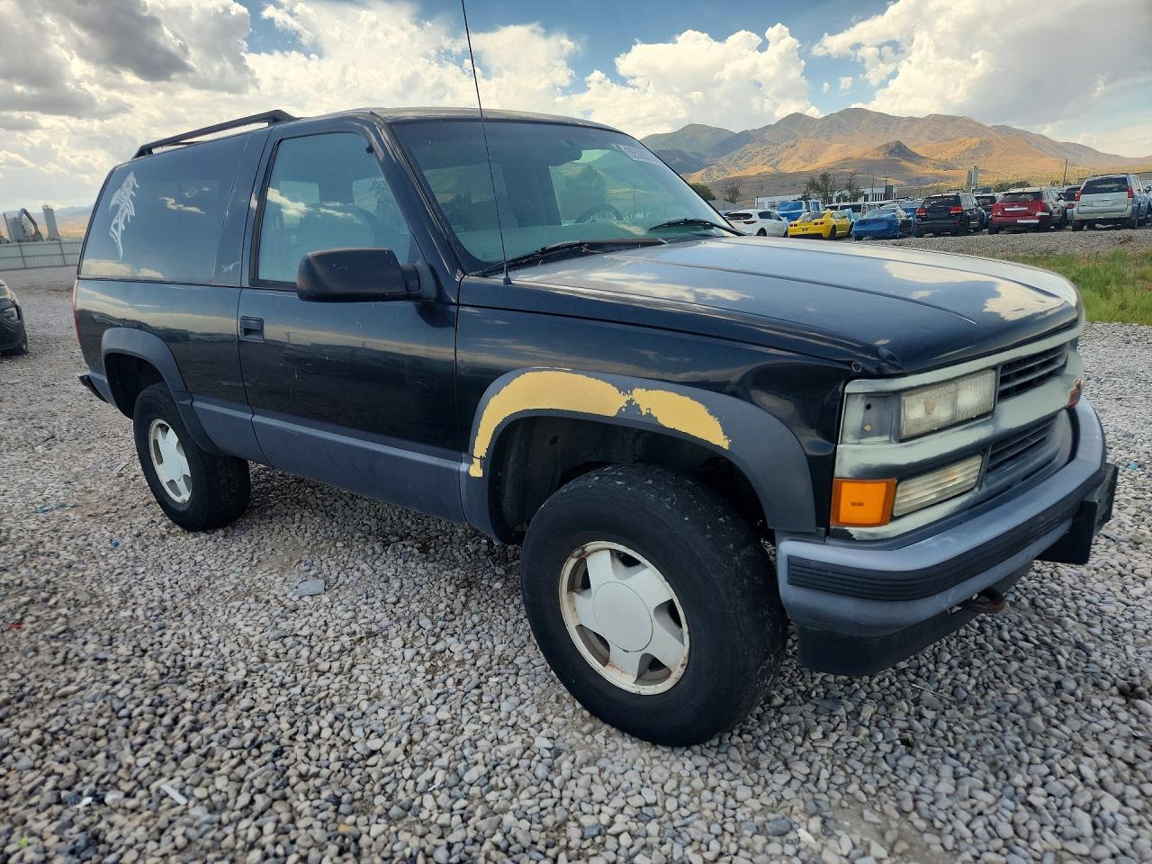 3GNEK18R8WG112758 · 1998 CHEVROLET TAHOE · 4/13