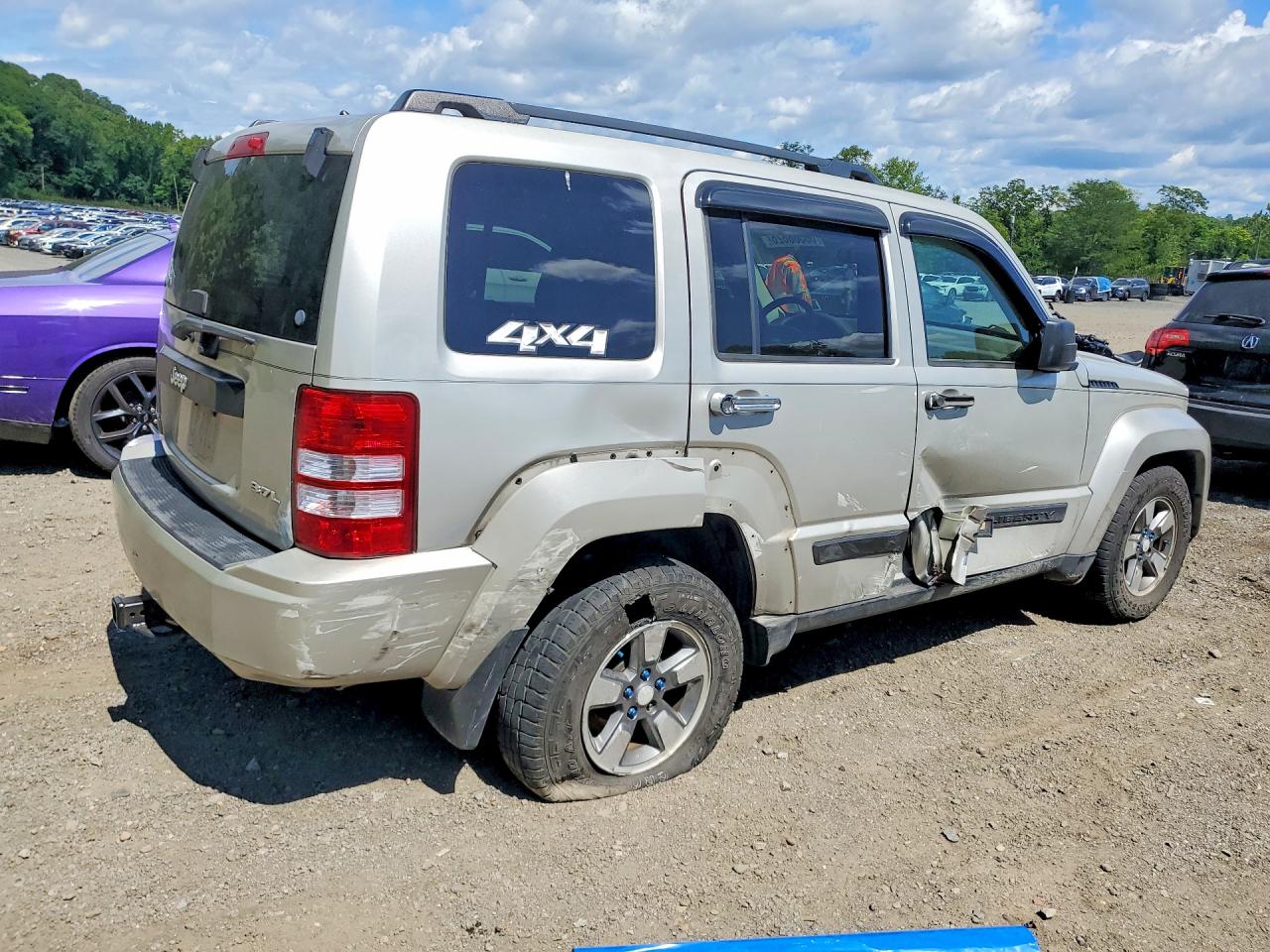 1J8GN28K78W240567 · 2008 JEEP LIBERTY · 3/13