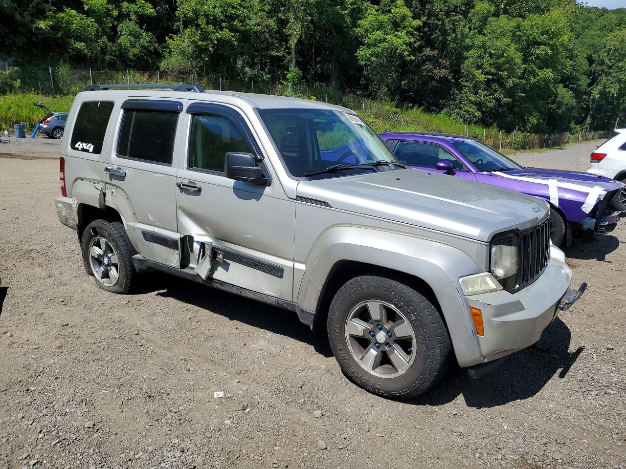 1J8GN28K78W240567 · 2008 JEEP LIBERTY · 4/13