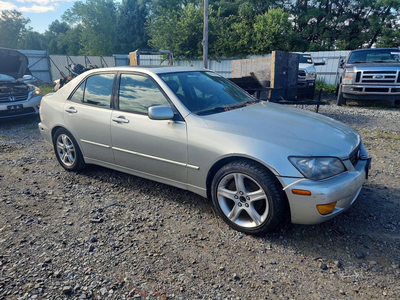 JTHBD192X30079588 · 2003 LEXUS IS 300 · 4/12