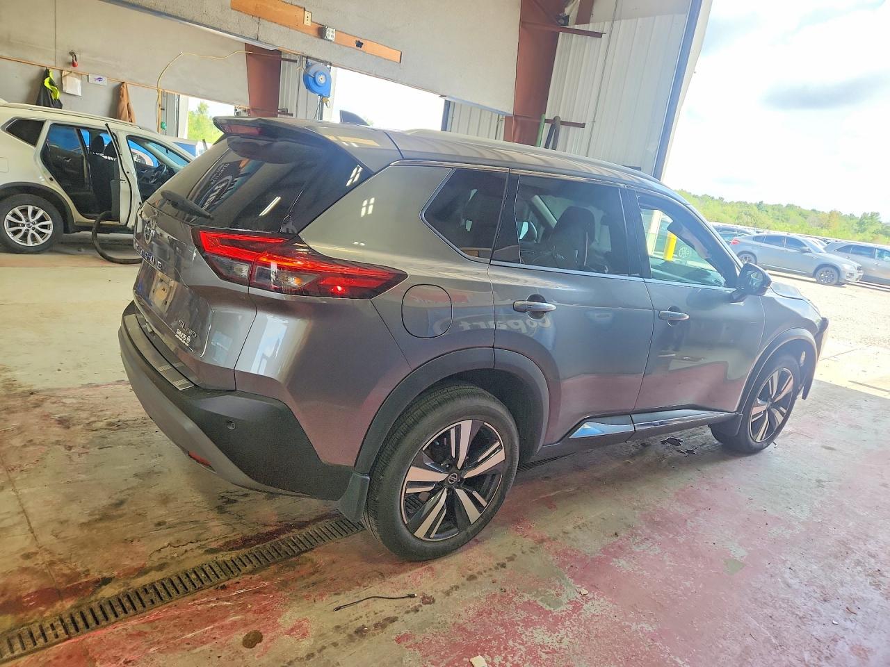 JN8AT3CBXMW212034 · 2021 NISSAN ROGUE · 3/13