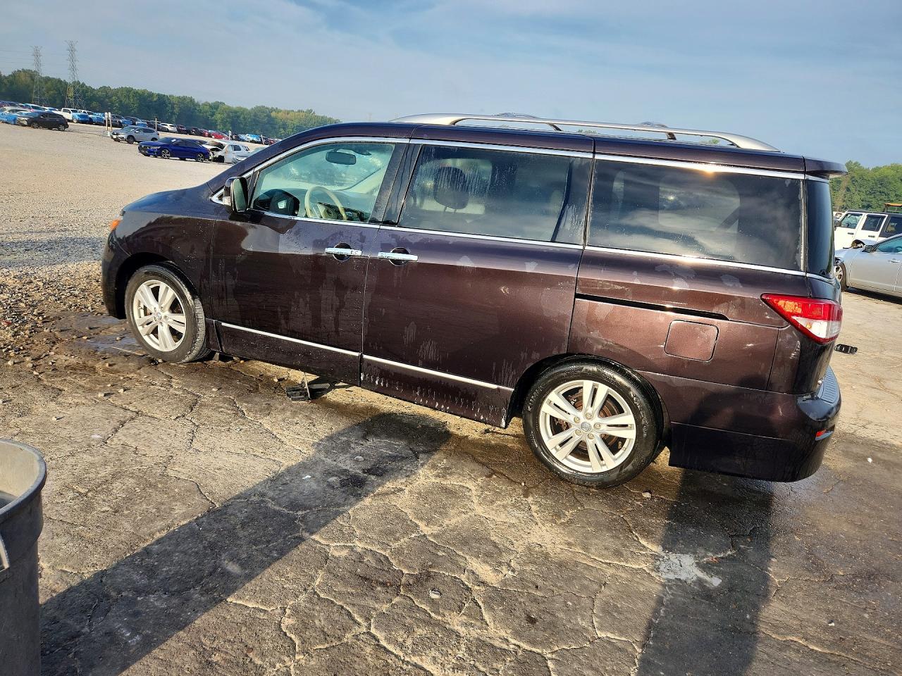 JN8AE2KP4B9007175 · 2011 NISSAN QUEST · 2/13