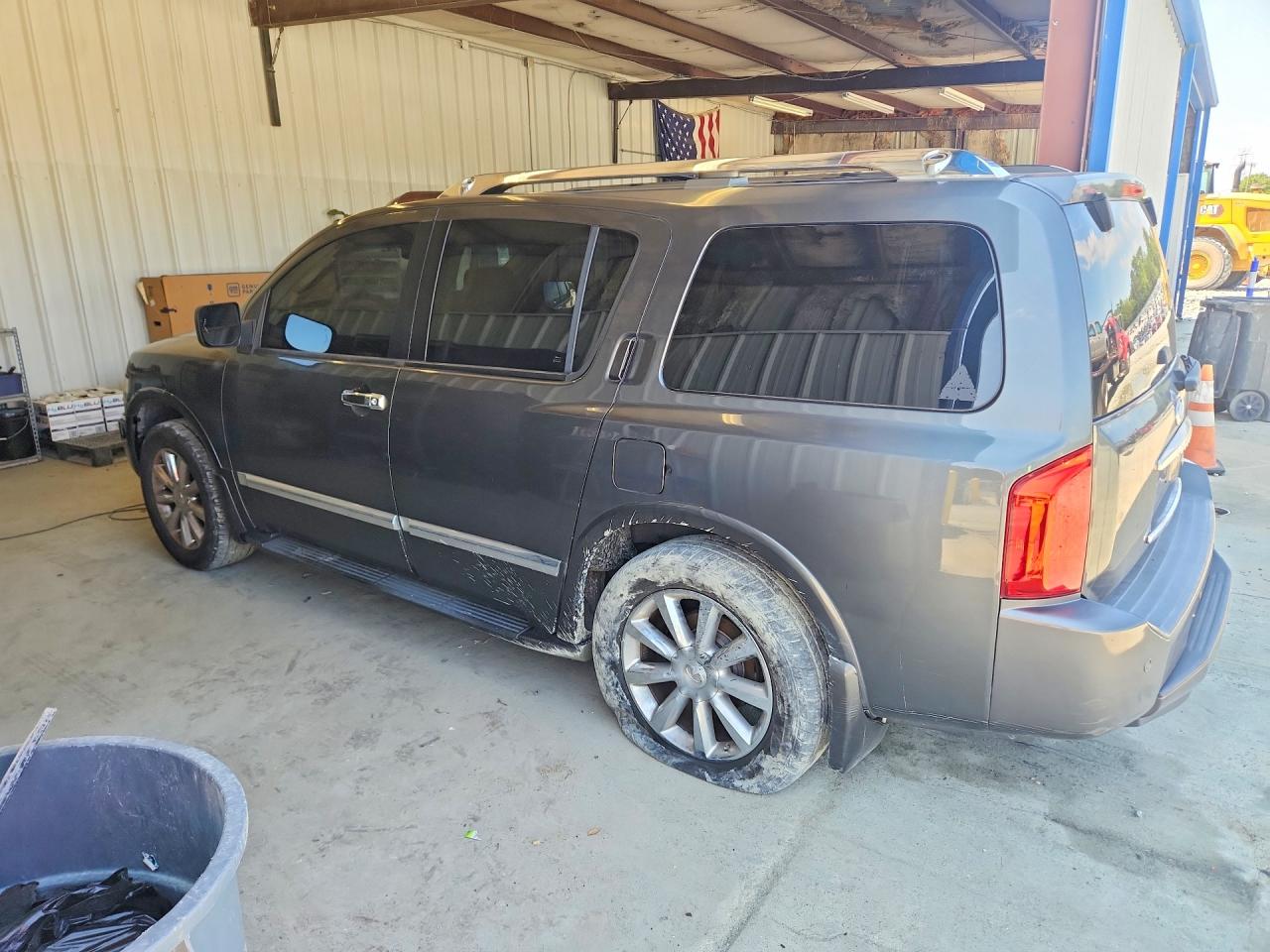 5N3ZA0NF3AN908709 · 2010 INFINITI QX56 · 2/13
