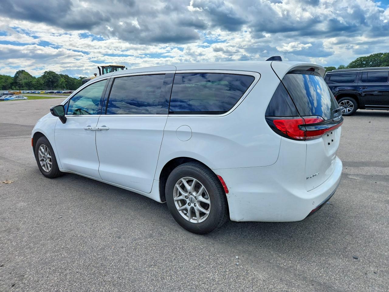 2C4RC1BG7SR509834 · 2025 CHRYSLER PACIFICA · 2/13