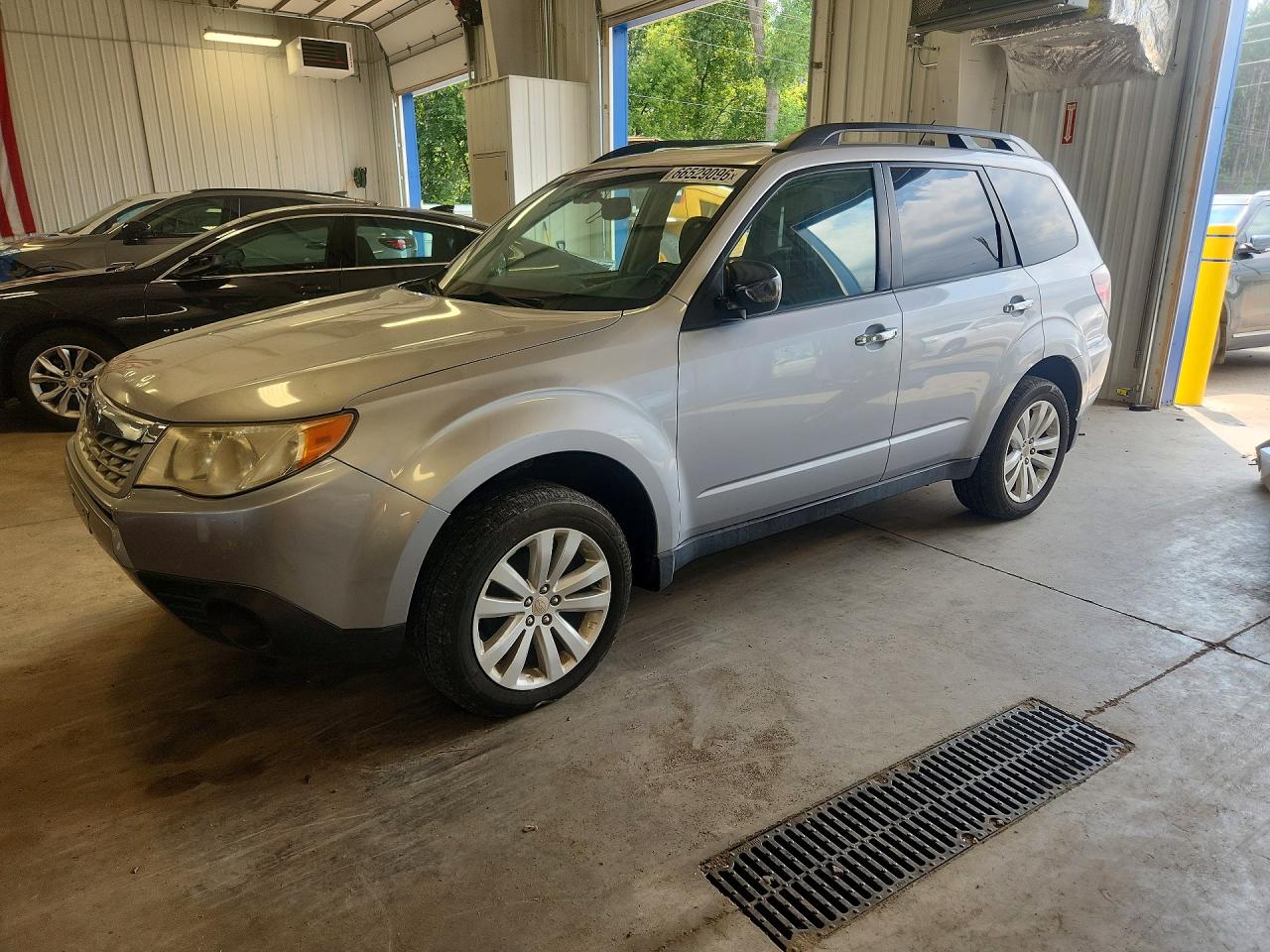 JF2SHBDC2CH417757 · 2012 SUBARU FORESTER