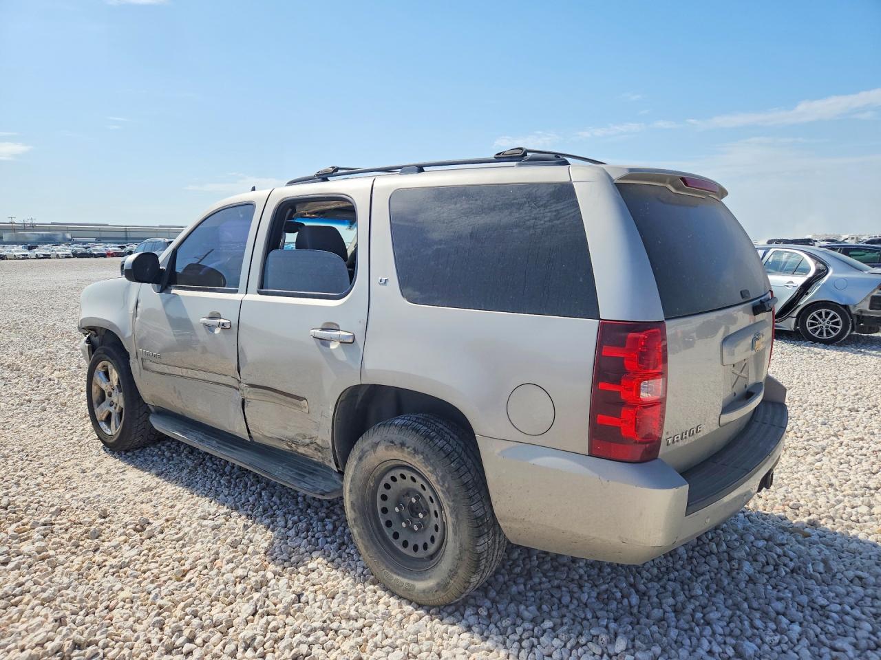 1GNFC130X8R142583 · 2008 CHEVROLET TAHOE · 2/14