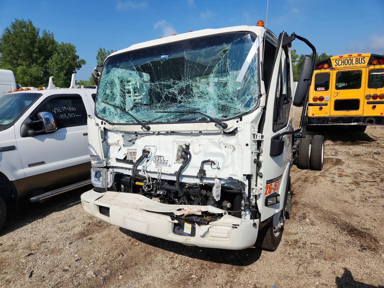 2025 ISUZU NPR HD