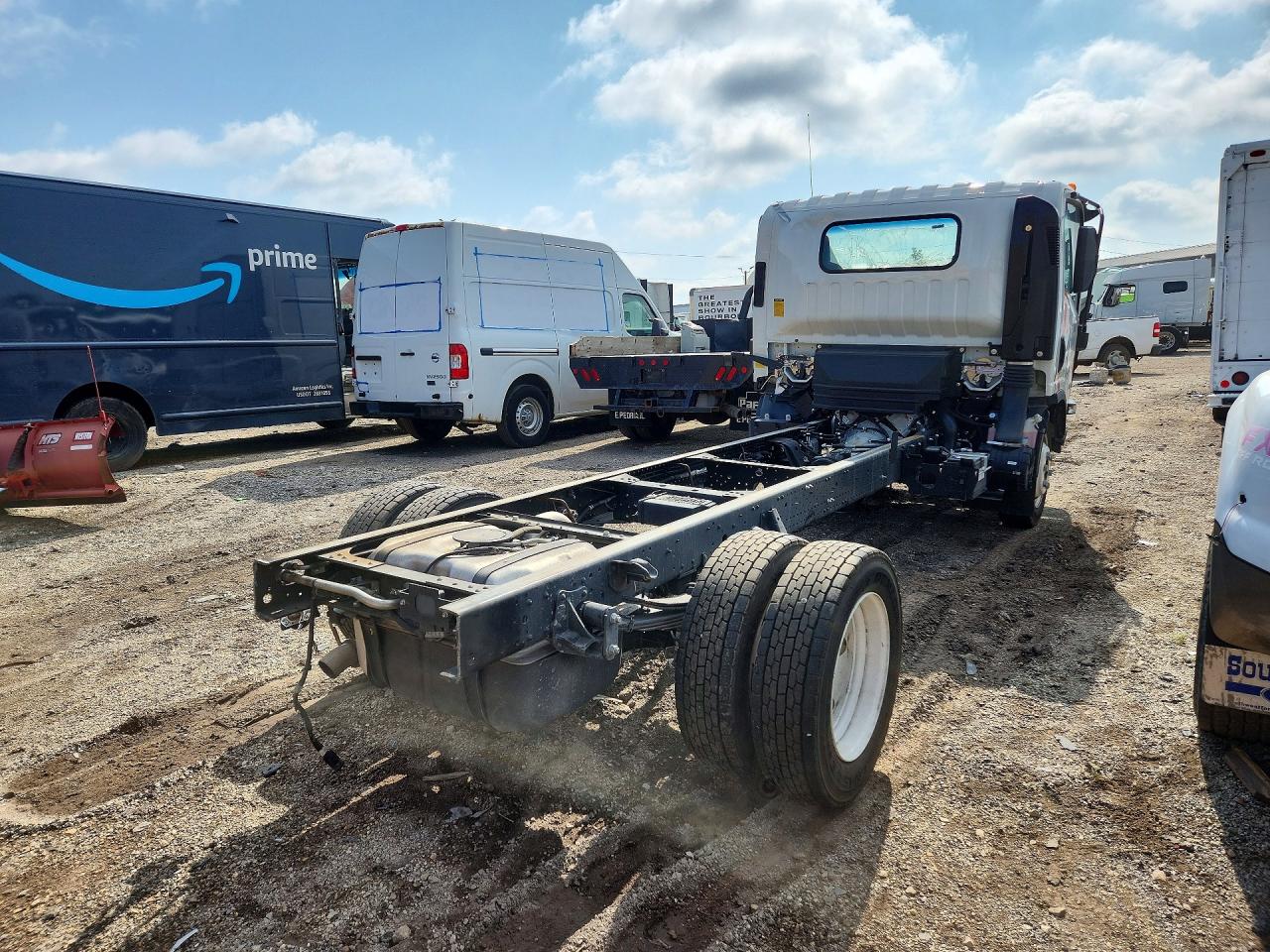 54DC4W1D9SS211366 · 2025 ISUZU NPR HD · 3/13