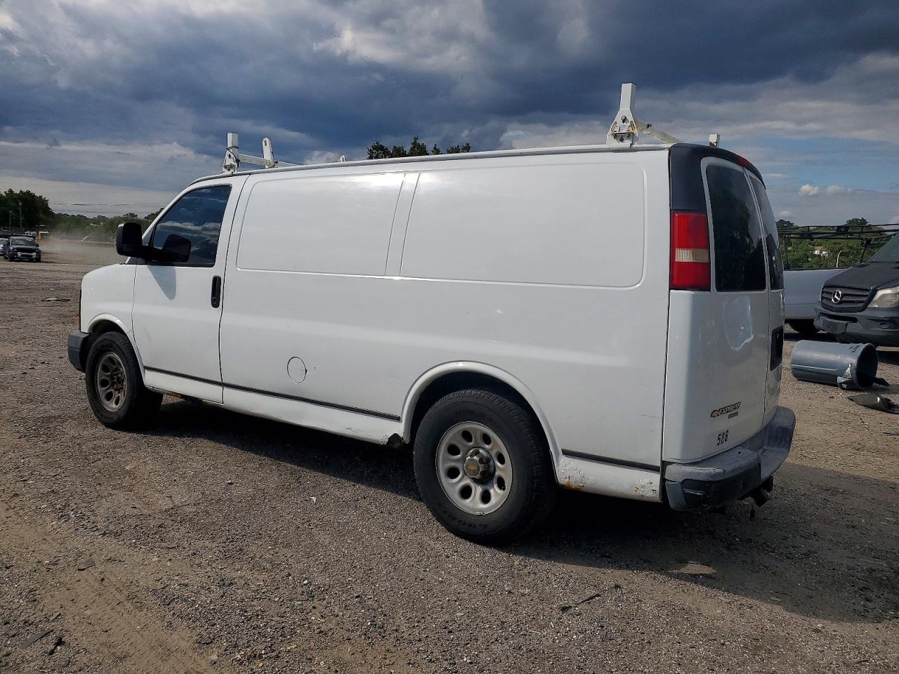 1GCSGAFX6B1105721 · 2011 CHEVROLET EXPRESS G1500 · 3/10