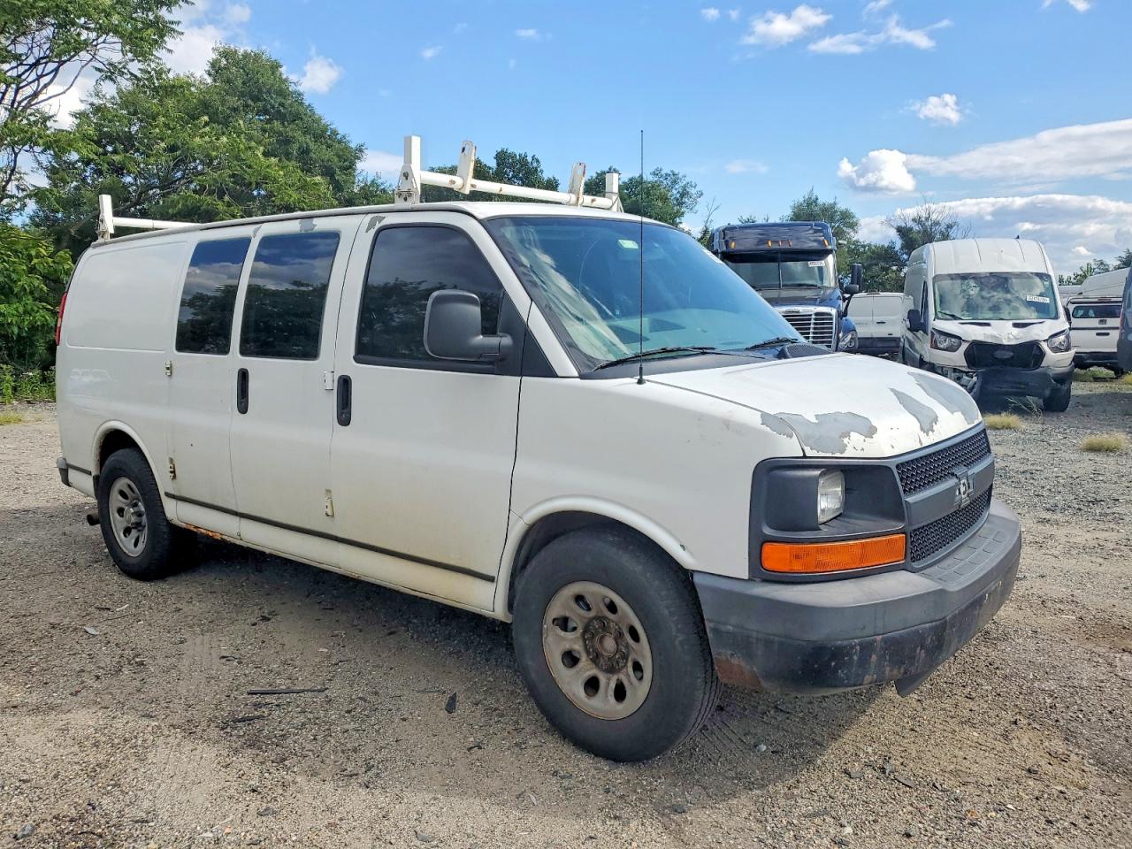 1GCSGAFX6B1105721 · 2011 CHEVROLET EXPRESS G1500