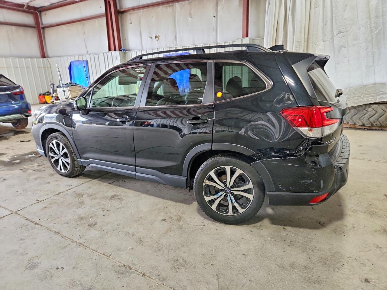 JF2SKASC4KH429812 · 2019 SUBARU FORESTER · 2/13