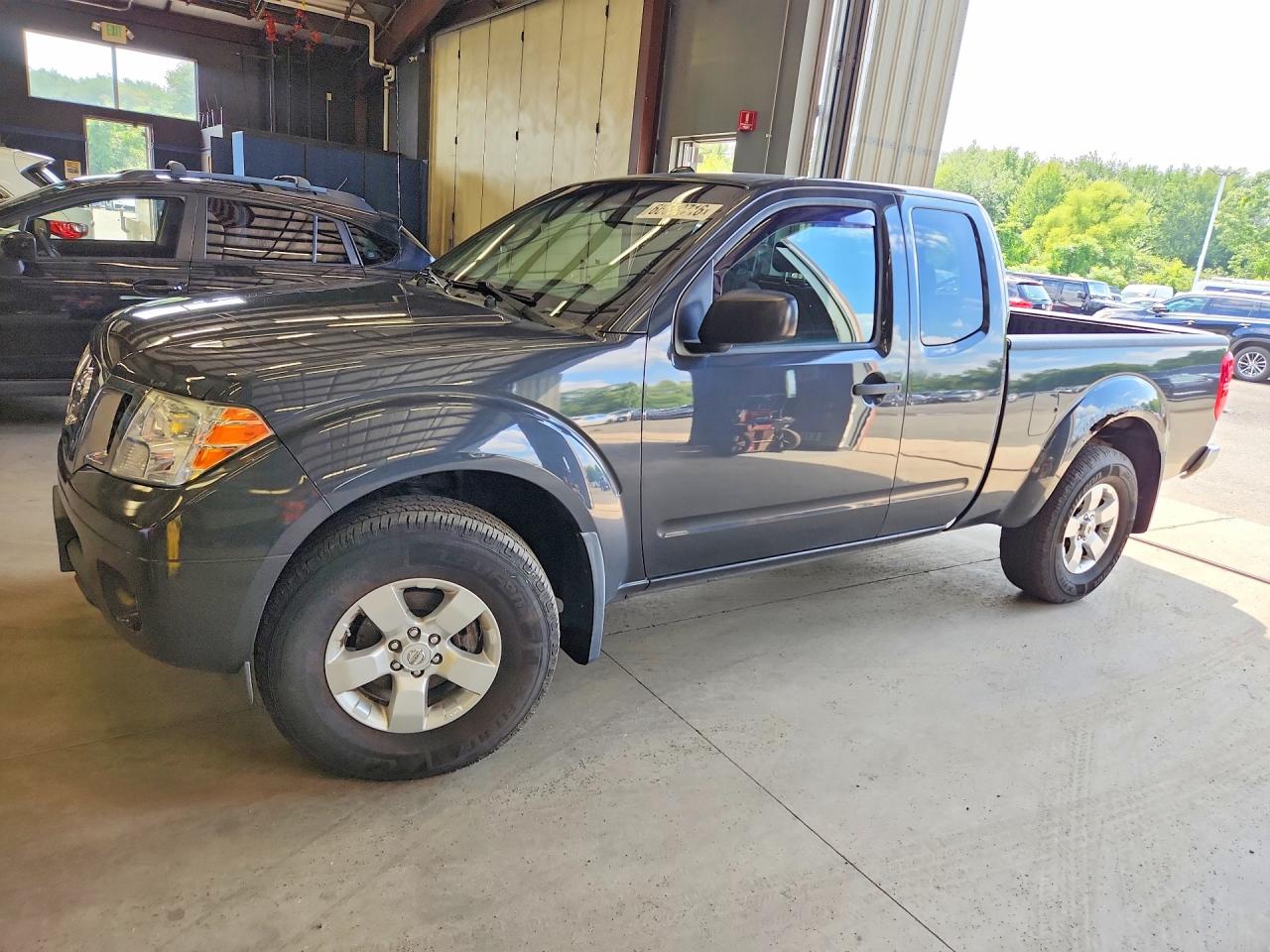 2013 NISSAN FRONTIER