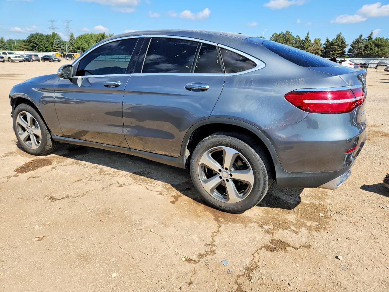 WDC0J4KB1HF198853 · 2017 MERCEDES-BENZ GLC COUPE · 2/13