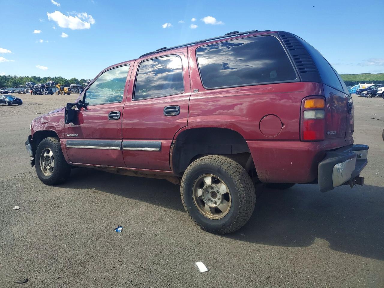 1GNEK13T81J235700 · 2001 CHEVROLET TAHOE · 2/14