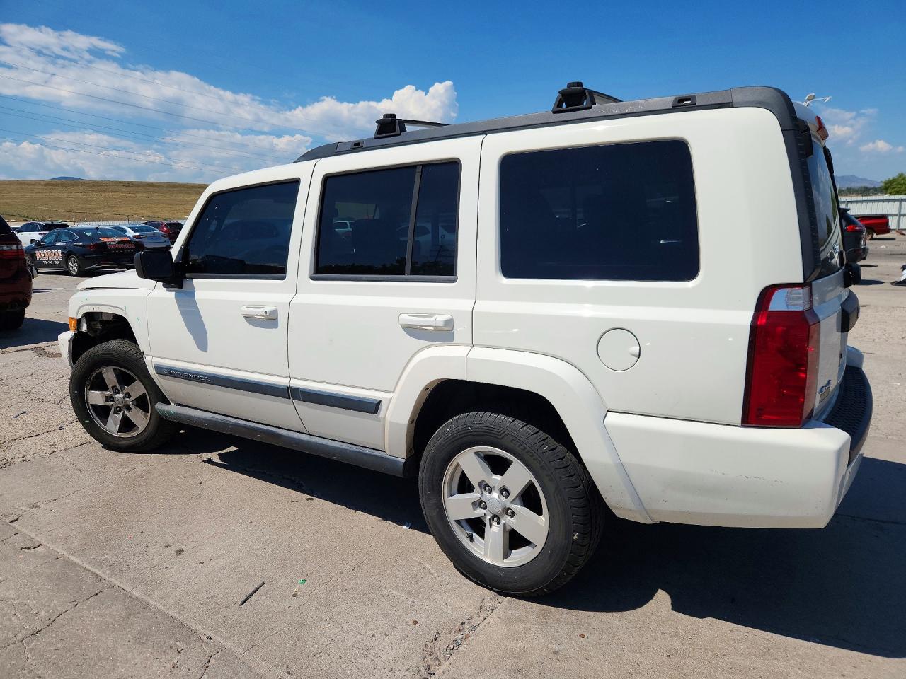 1J8HG48K27C611466 · 2007 JEEP COMMANDER · 2/14