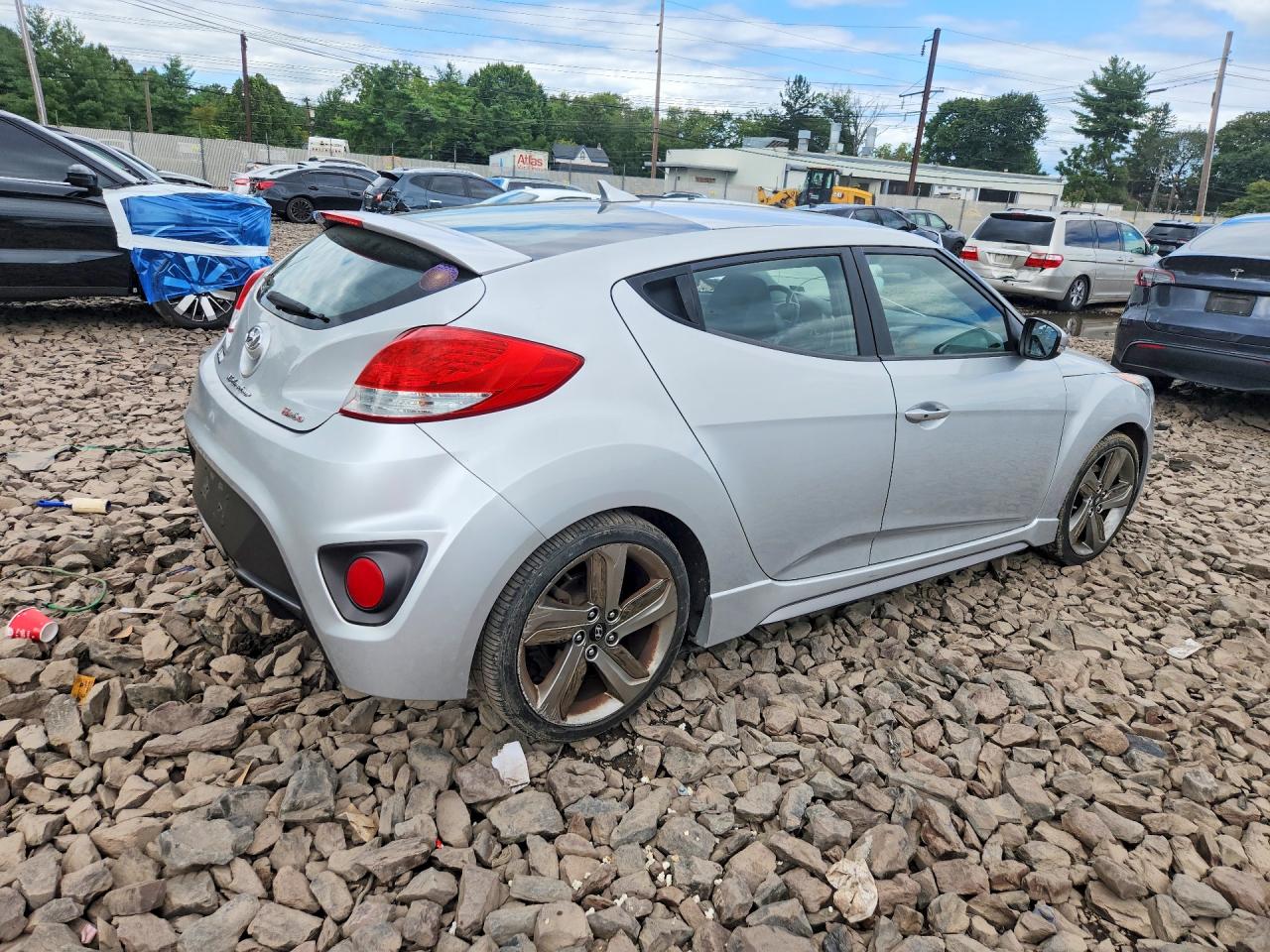 KMHTC6AE7DU095295 · 2013 HYUNDAI VELOSTER · 3/12