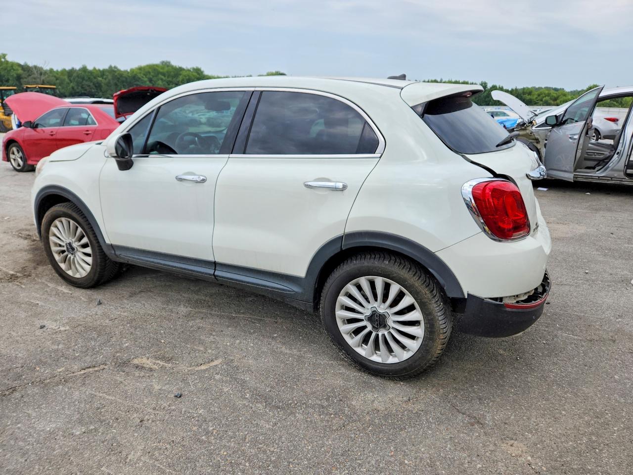 ZFBCFYDT8GP365853 · 2016 FIAT 500X · 2/13