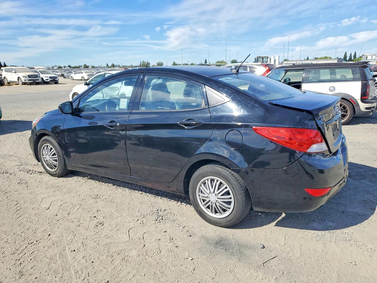 KMHCT4AE5DU472386 · 2013 HYUNDAI ACCENT · 2/12