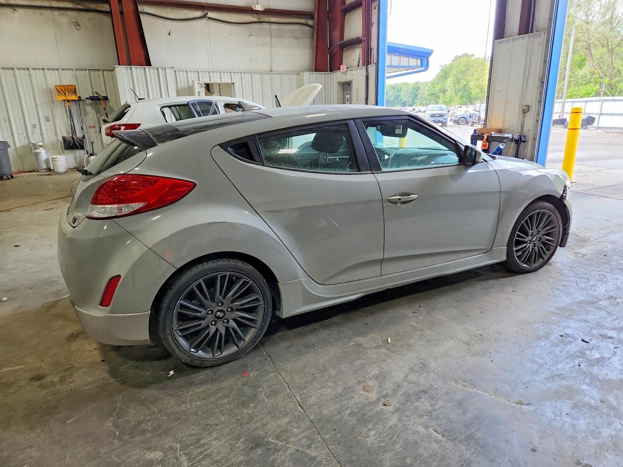 KMHTC6AD8DU153213 · 2013 HYUNDAI VELOSTER · 3/12