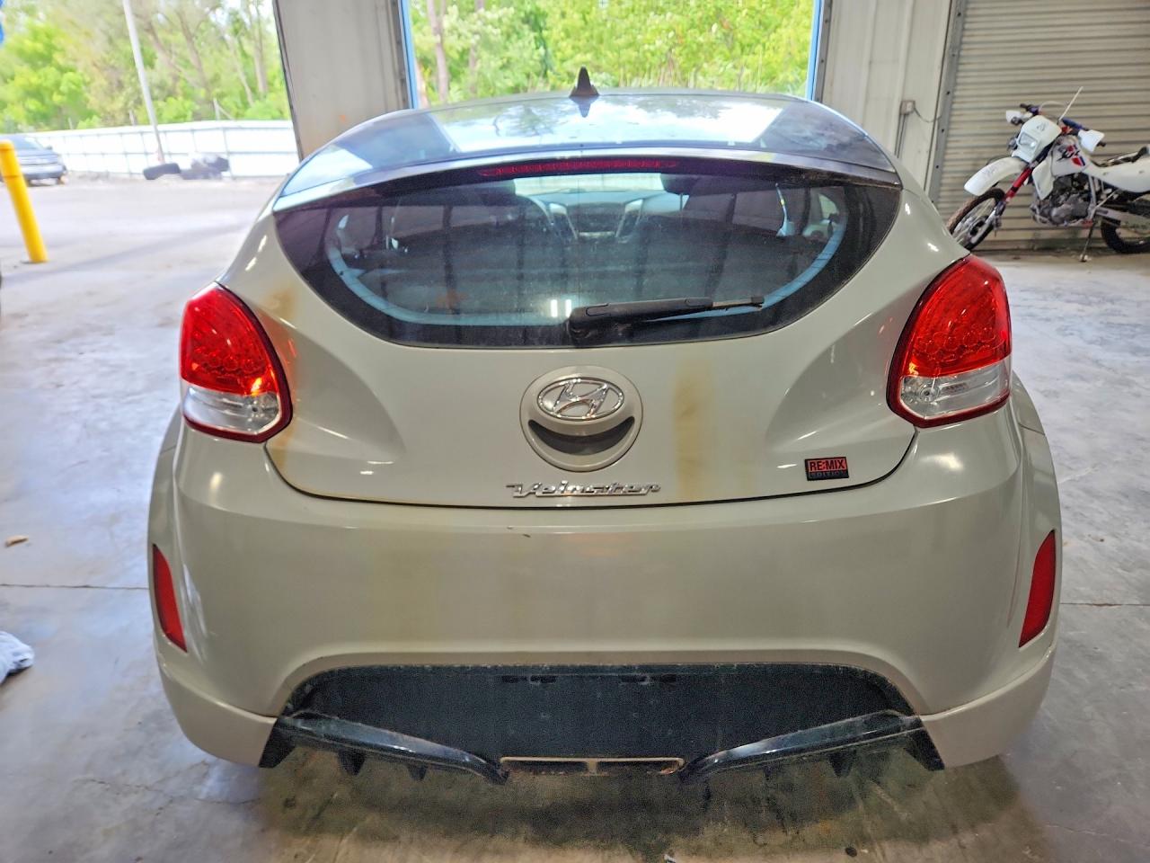 KMHTC6AD8DU153213 · 2013 HYUNDAI VELOSTER · 6/12