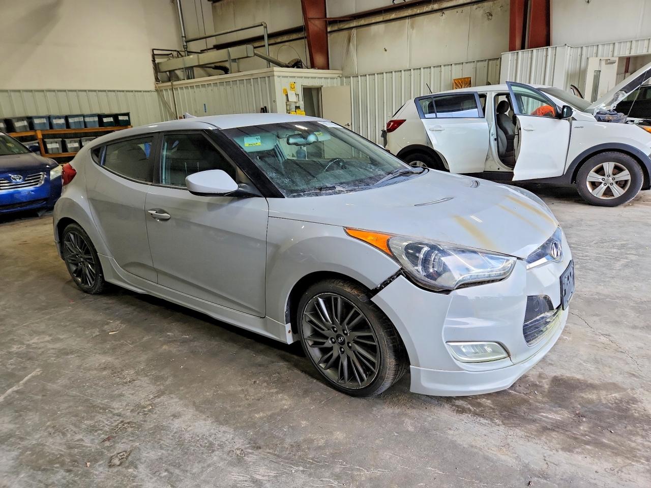 KMHTC6AD8DU153213 · 2013 HYUNDAI VELOSTER · 4/12