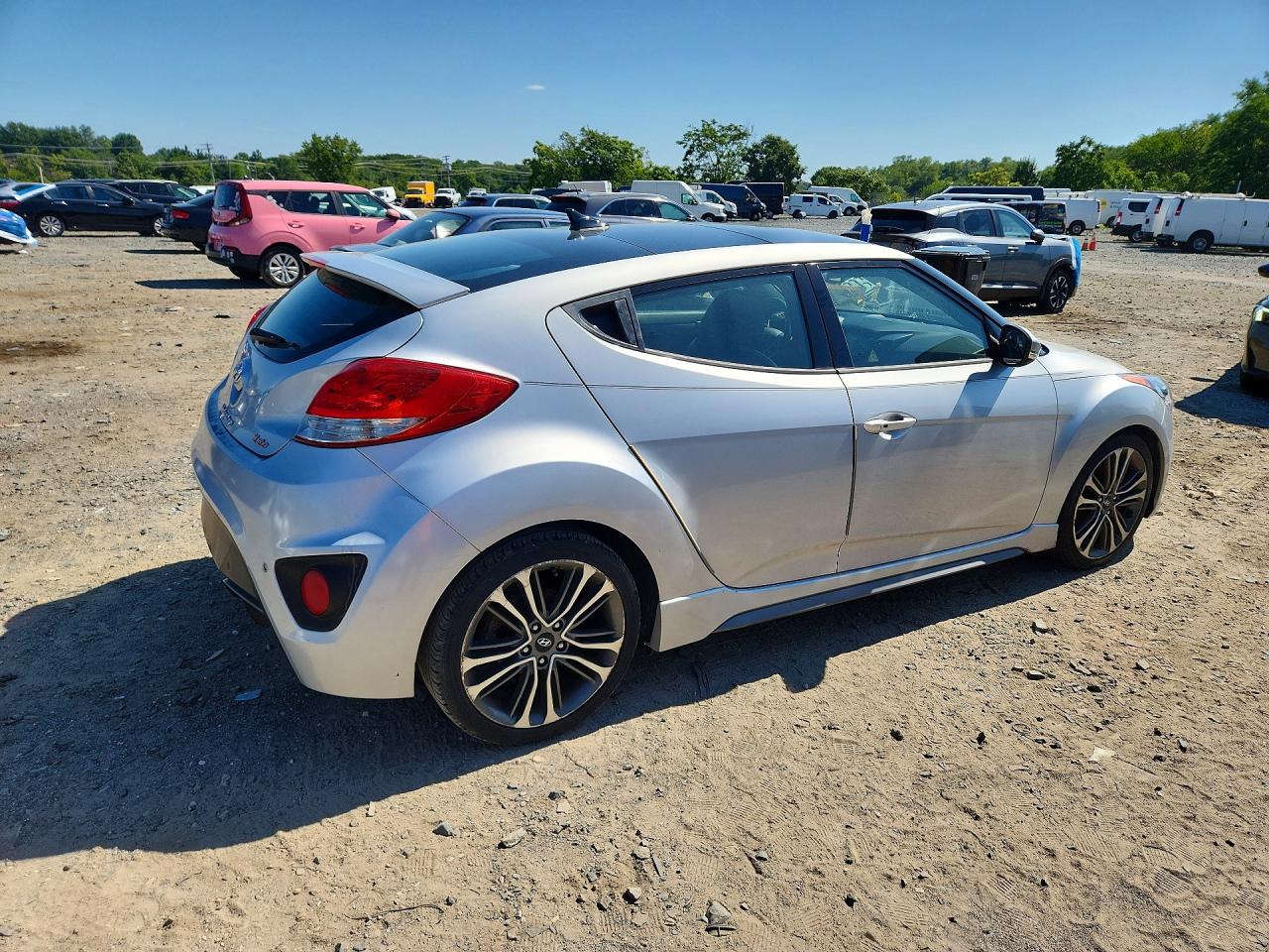 KMHTC6AE9HU308494 · 2017 HYUNDAI VELOSTER · 3/12