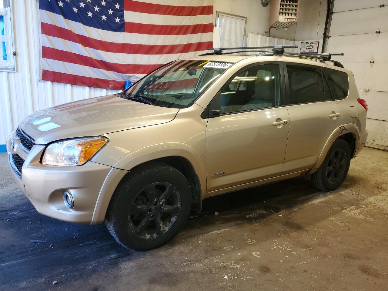 JTMDK4DV2AD015196 · 2010 TOYOTA RAV4