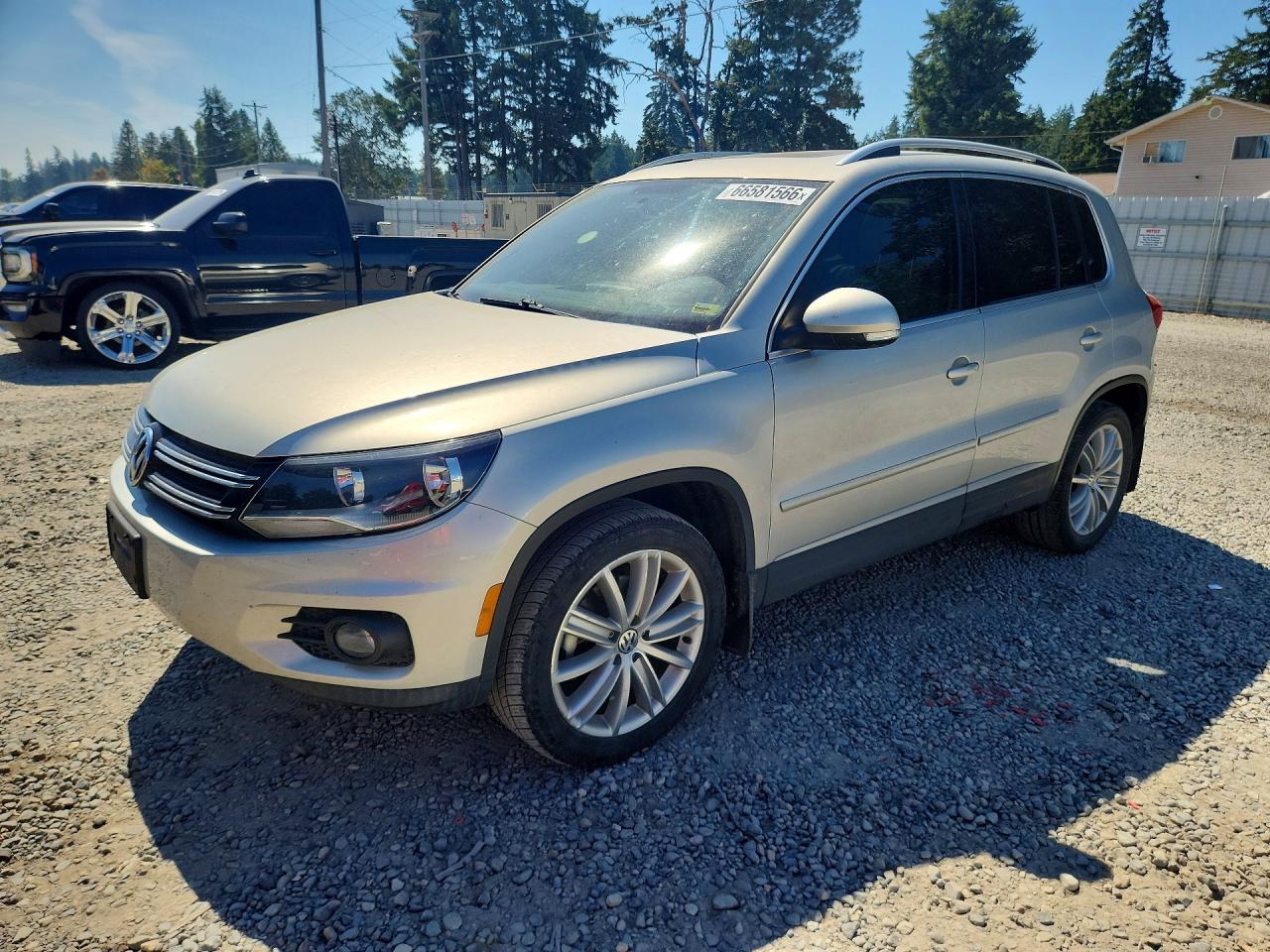 WVGAV7AX2FW539859 · 2015 VOLKSWAGEN TIGUAN