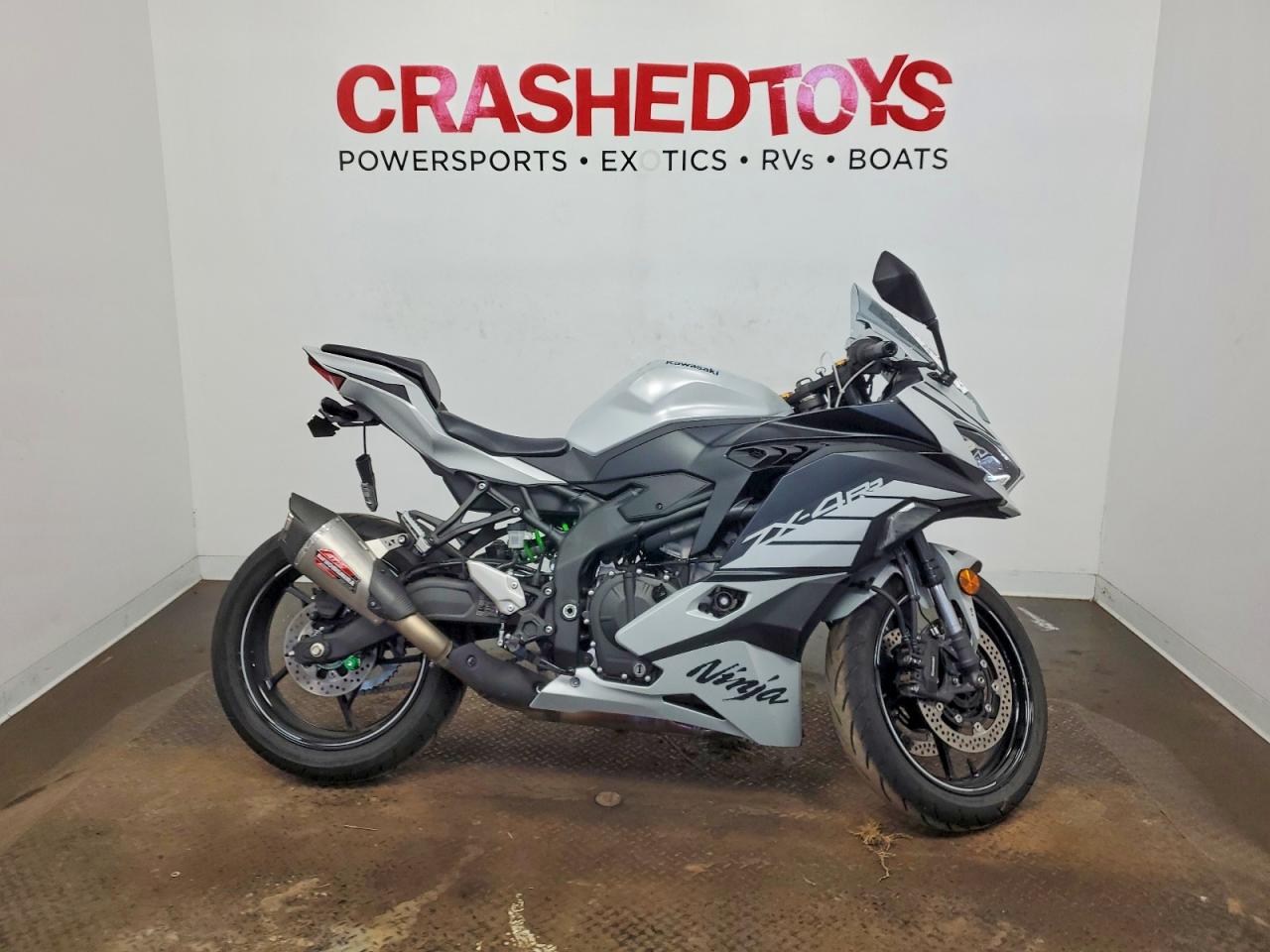 ML5ZXCS1XSDA42372 · 2025 KAWASAKI ZX400