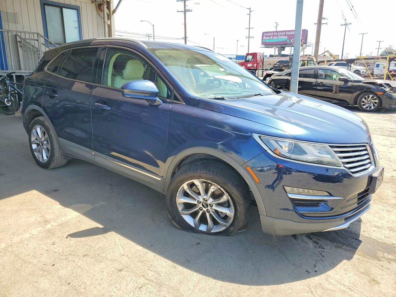5LMCJ2A97FUJ47929 · 2015 LINCOLN MKC · 4/14