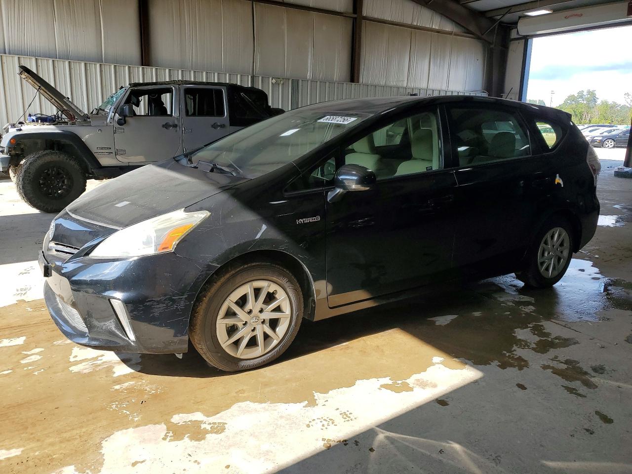 JTDZN3EU8D3286951 · 2013 TOYOTA PRIUS V