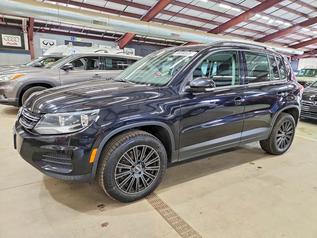 WVGBV7AX9GW532641 · 2016 VOLKSWAGEN TIGUAN