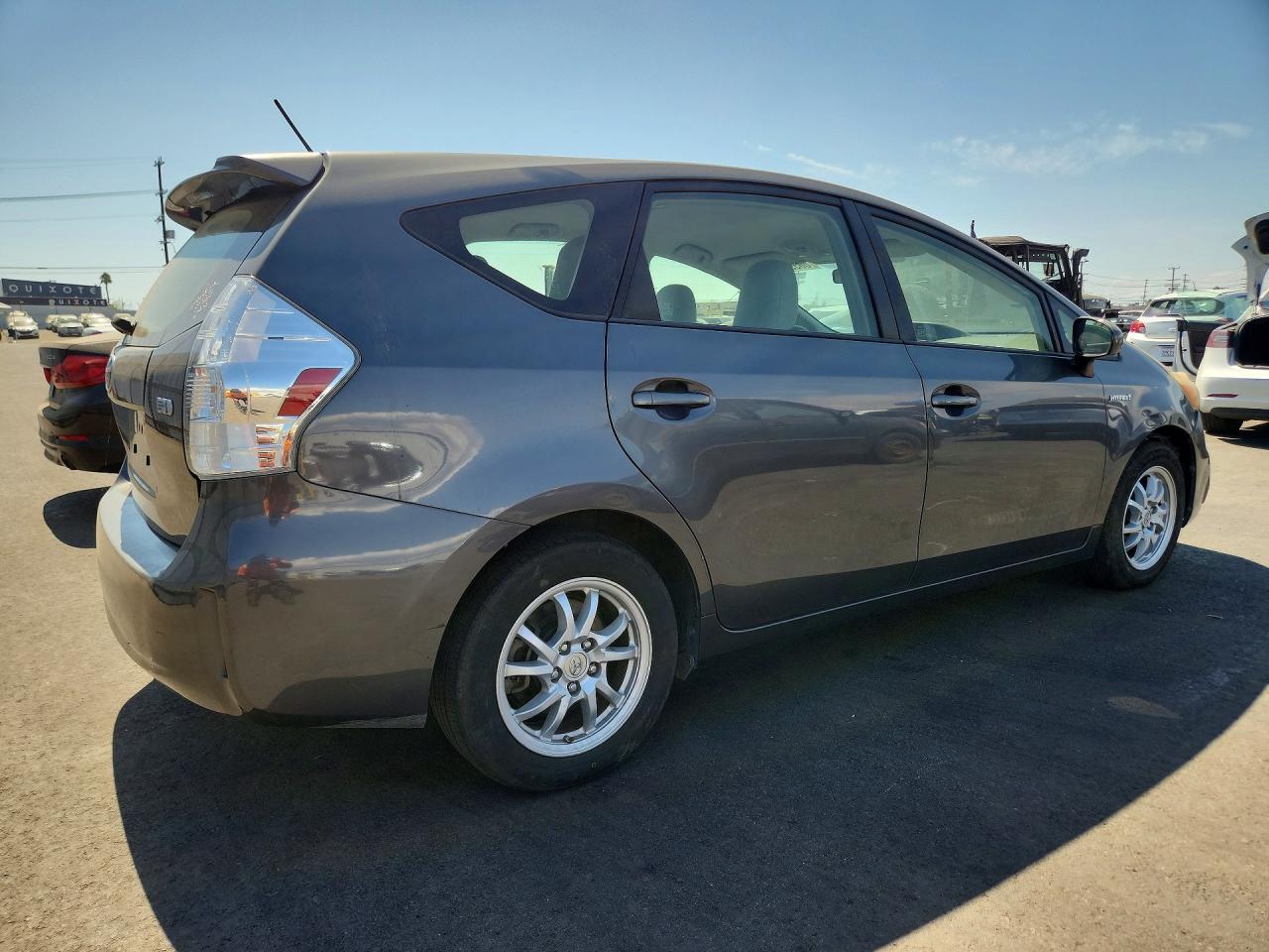 JTDZN3EU0C3173378 · 2012 TOYOTA PRIUS V · 3/12