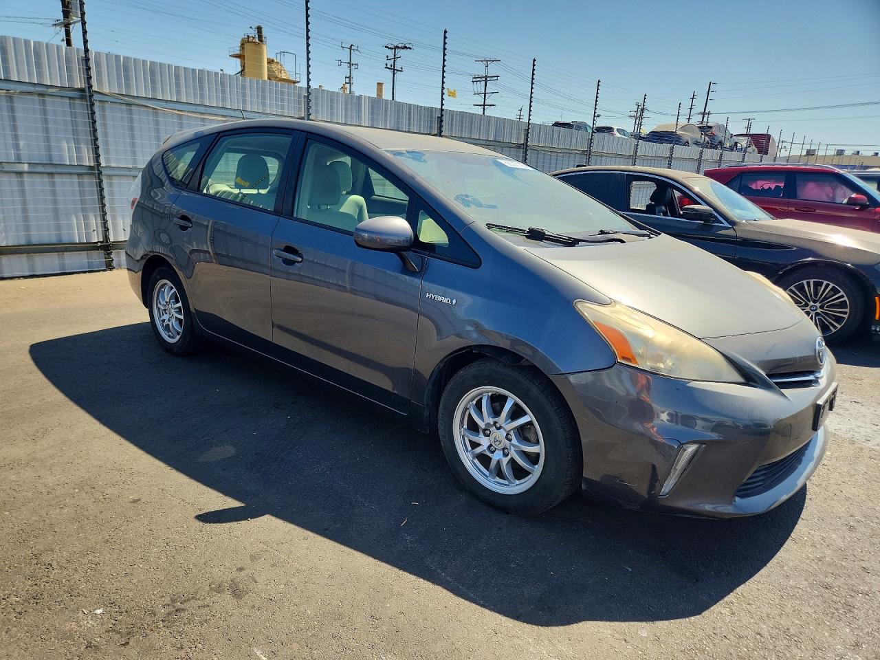 JTDZN3EU0C3173378 · 2012 TOYOTA PRIUS V · 4/12
