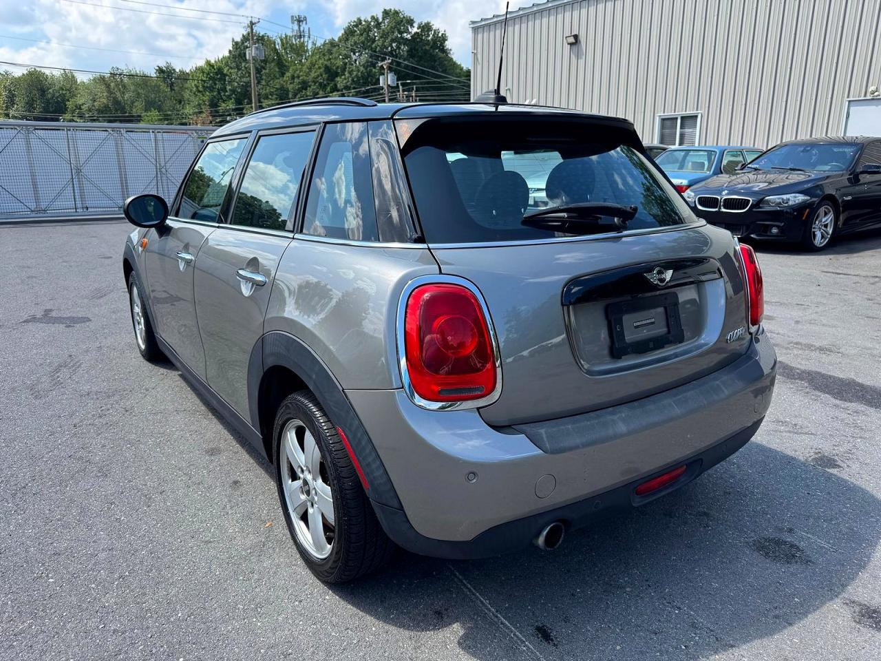 WMWXU1C51J2F79425 · 2018 MINI COOPER · 2/12