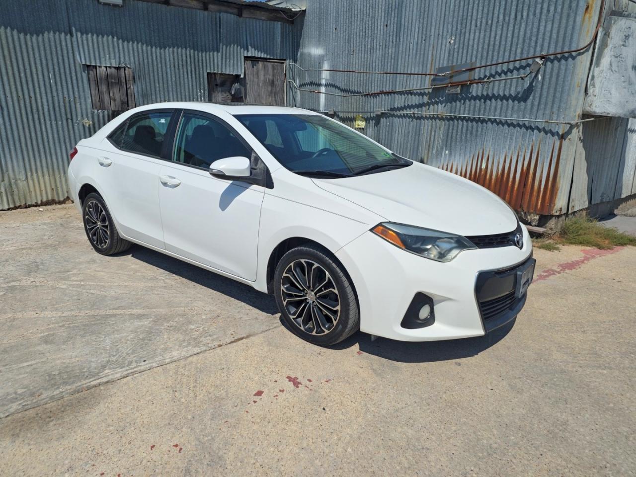 2T1BURHE3FC348973 · 2015 TOYOTA COROLLA