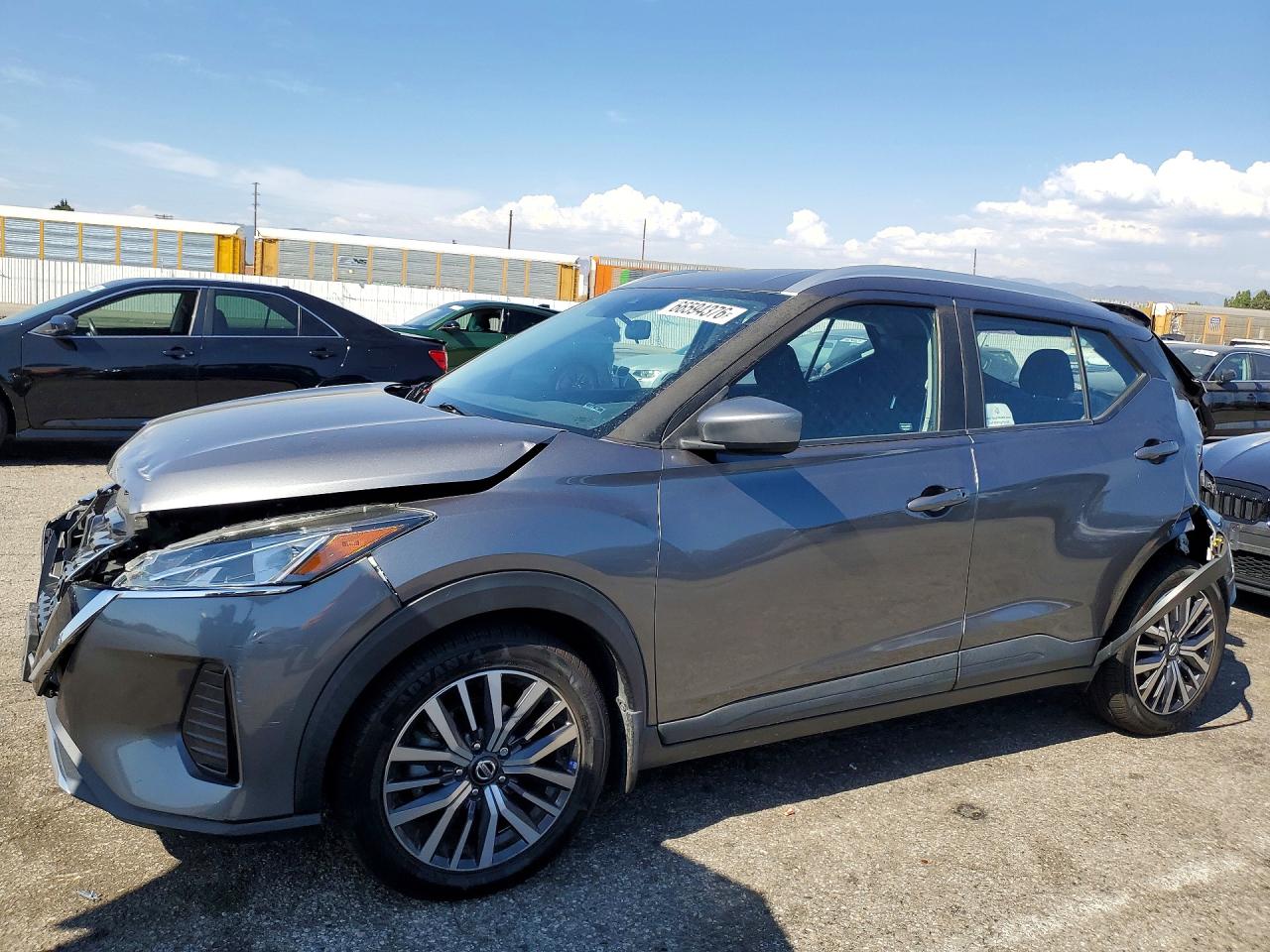 2021 NISSAN KICKS