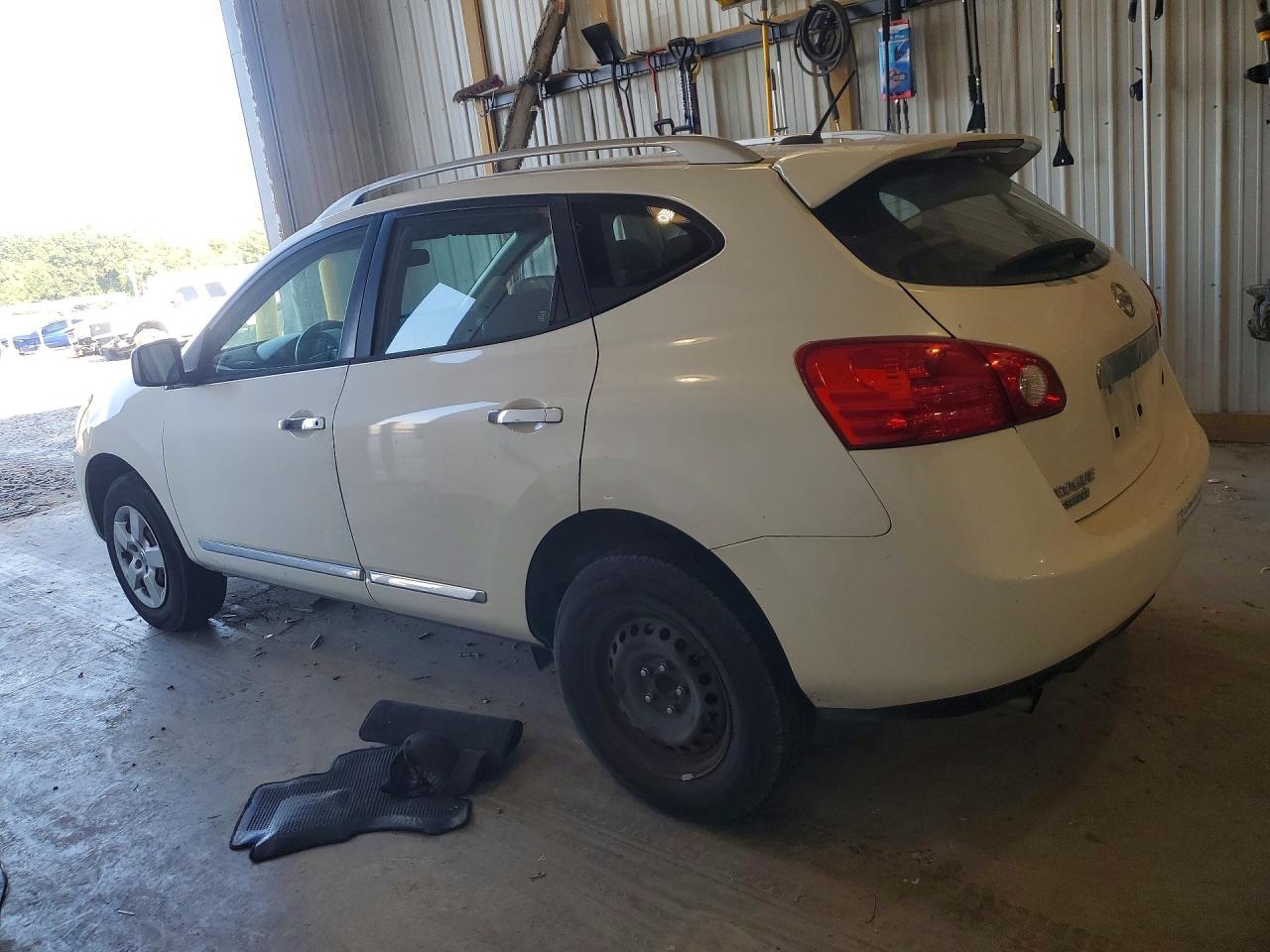 JN8AS5MT1FW654855 · 2015 NISSAN ROGUE SELECT · 2/13