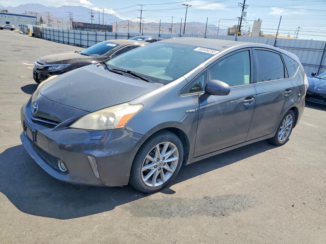 JTDZN3EU3C3033034 · 2012 TOYOTA PRIUS V