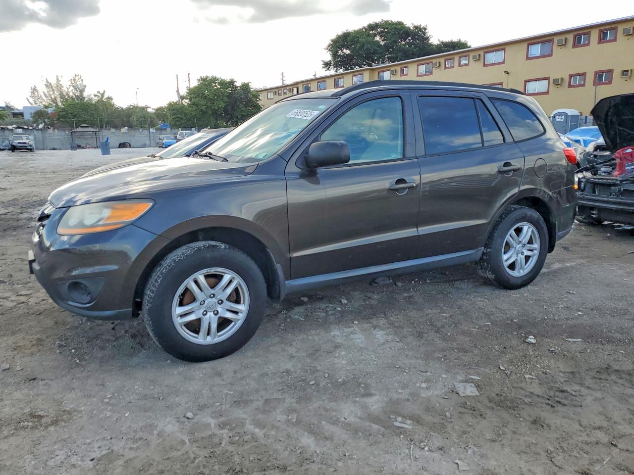 5XYZG3AB5BG032010 · 2011 HYUNDAI SANTA FE